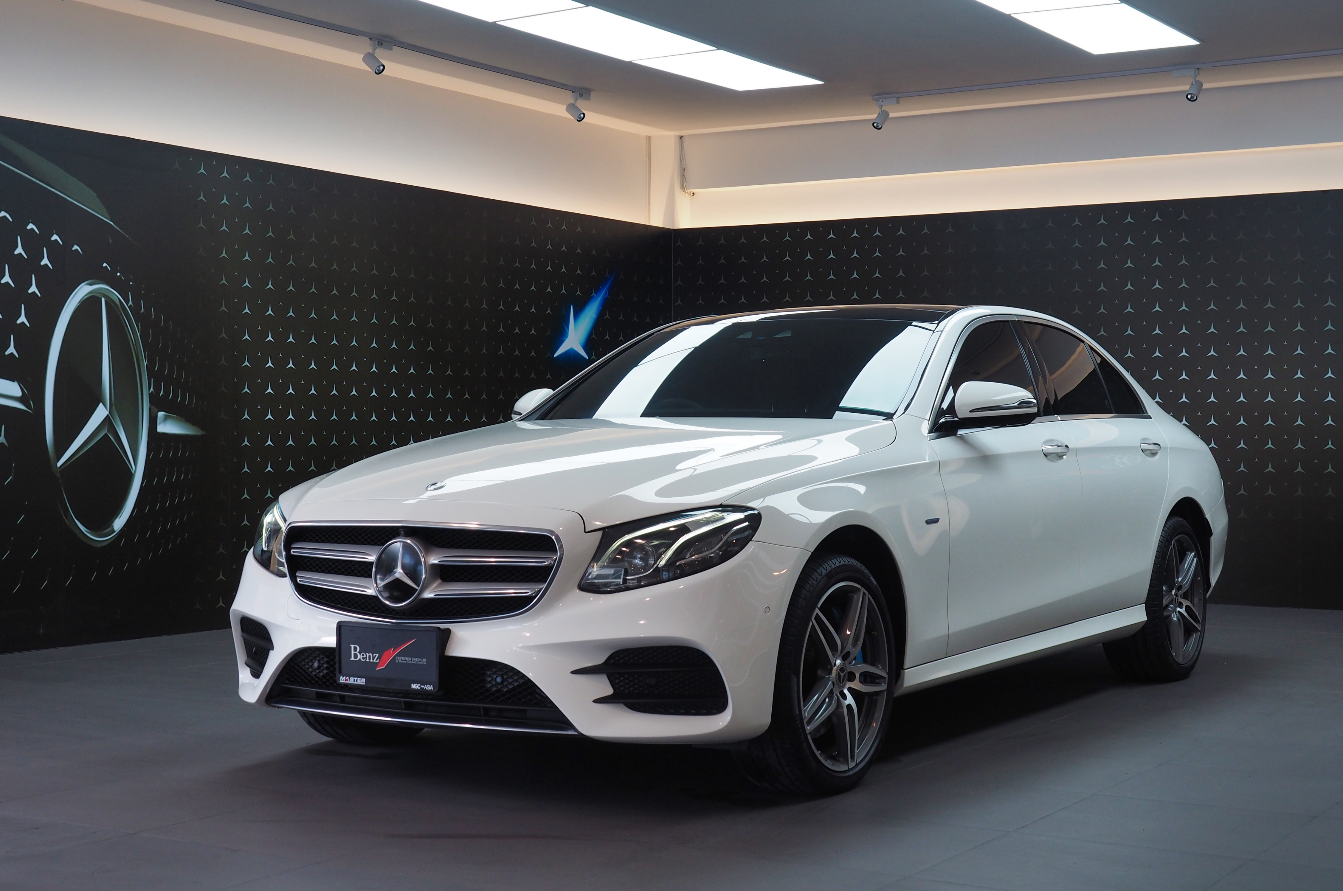 จองแล้ว E350e AMG Plug in Hybrid W213
