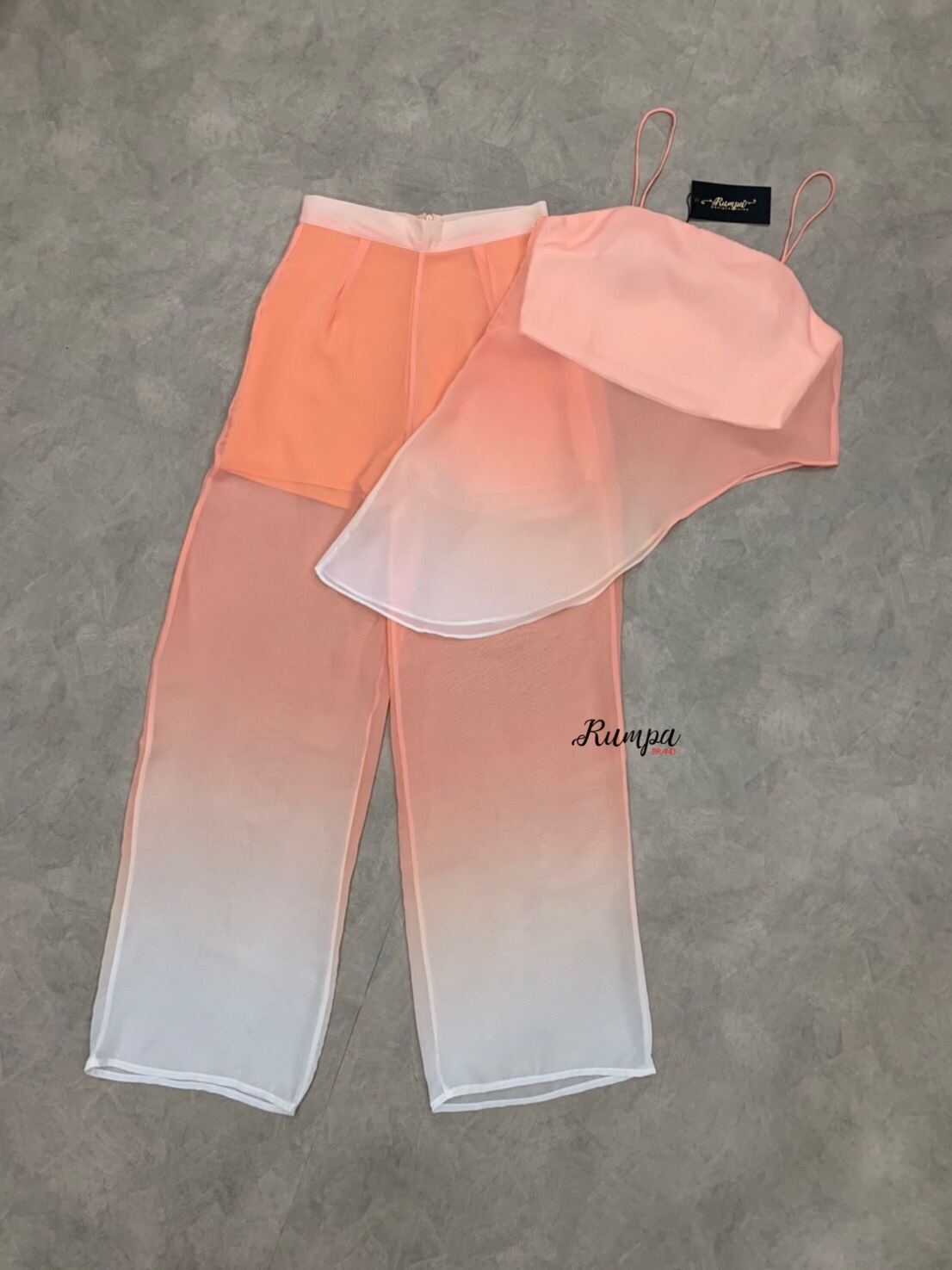 เสื้อสายสปาเก็ตตี้สีหวานดีไซน์โทนสี