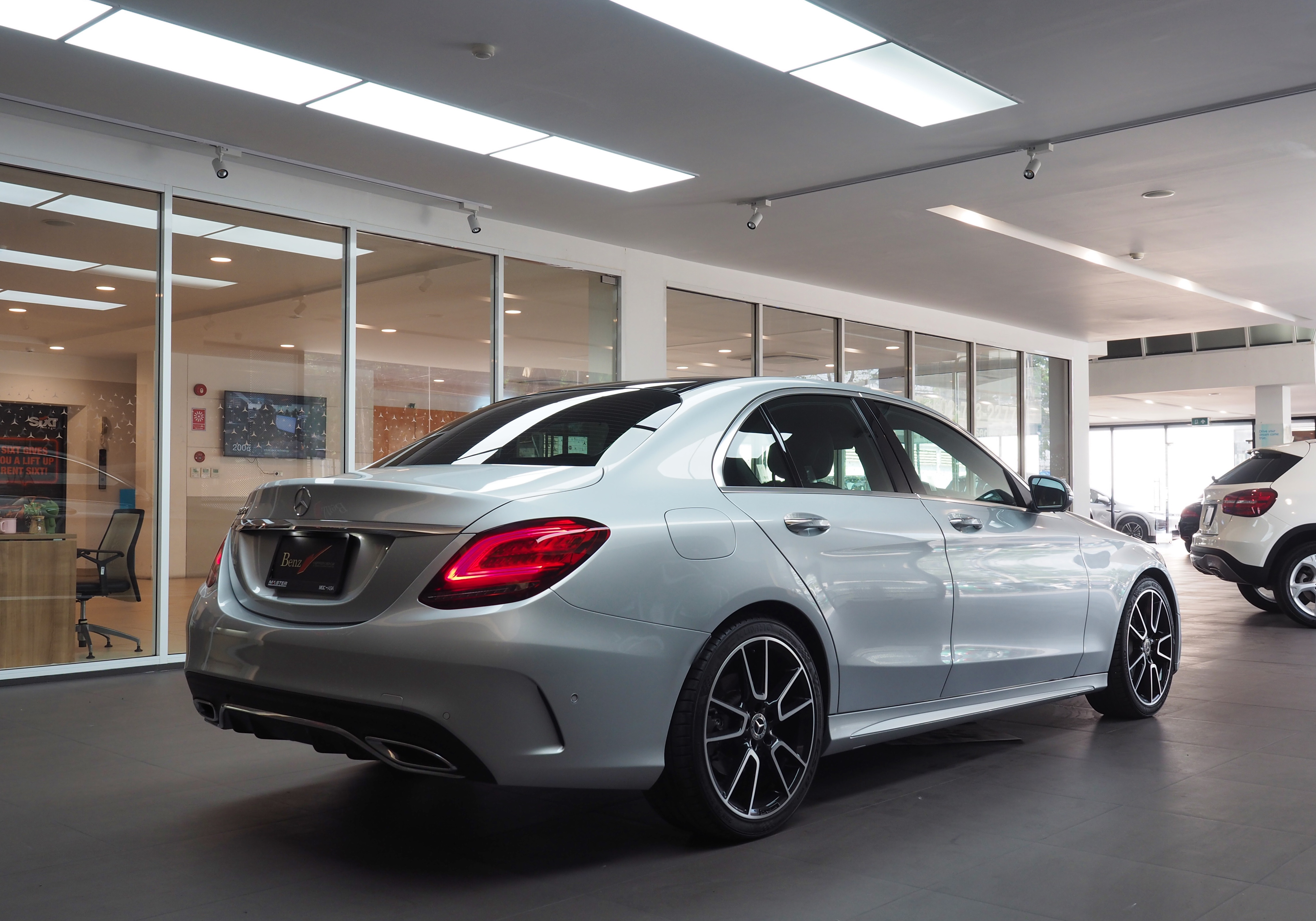 จองแล้ว C220d AMG Dynamic W205