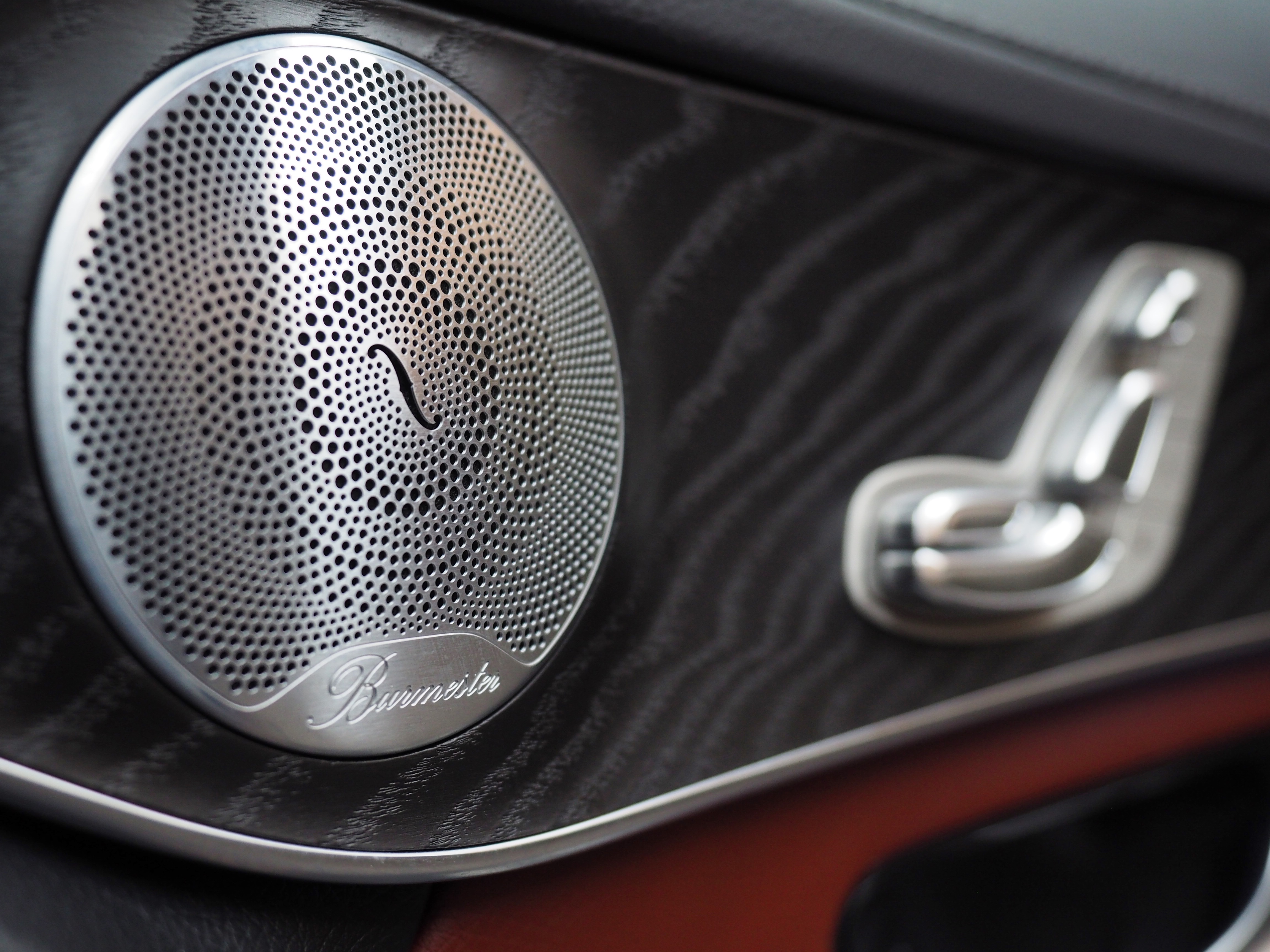 จองแล้ว GLC250 AMG Coupe 4Matic W253