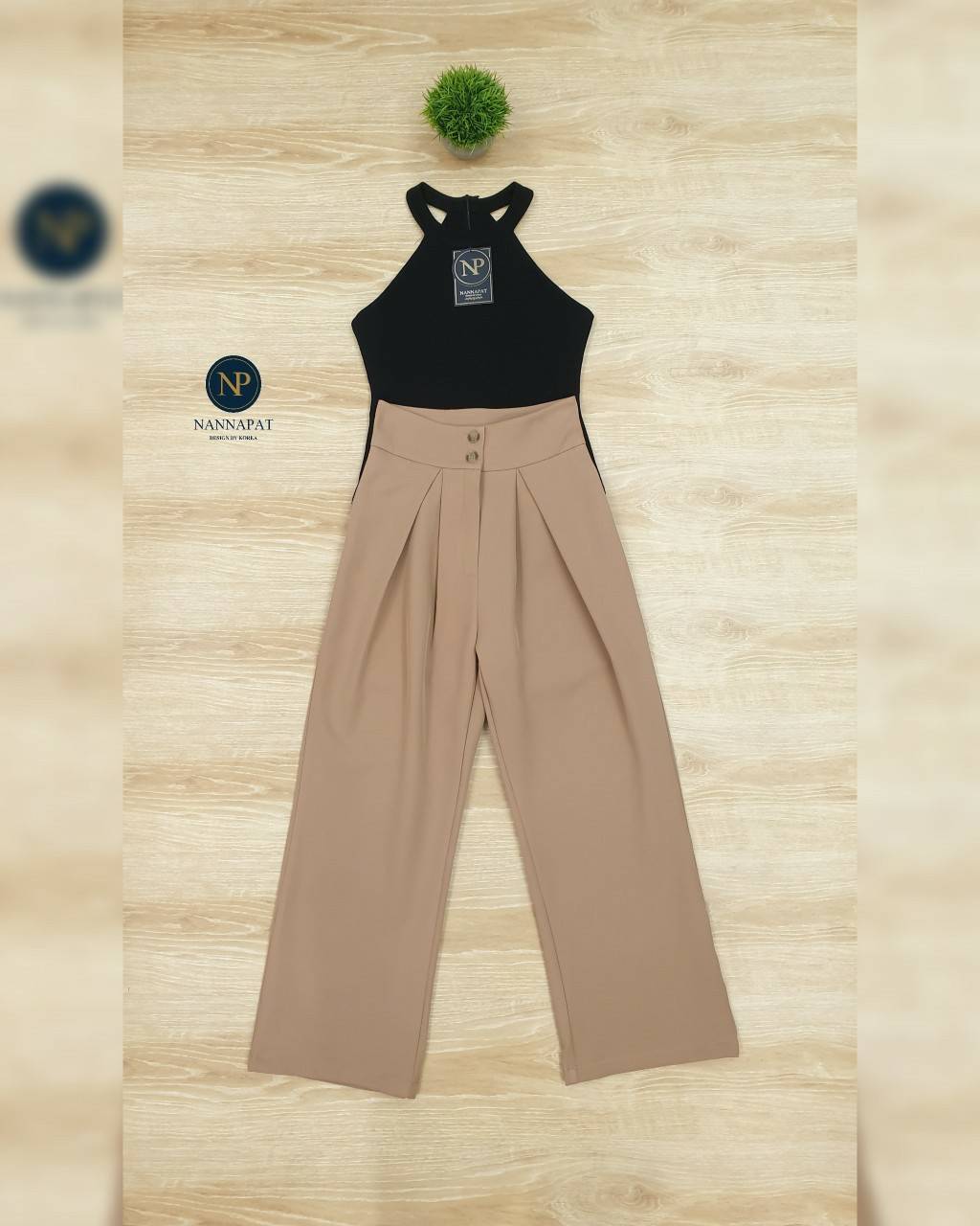 เสื้อยืดหยุ่นกางเกงขาบาน จับจีบทรงสวย