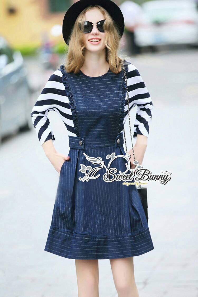 SW14010916 Sweet Bunny Present... Petite Stripe Arm Denim Dress ชุดเดรสยีนส์ริ้ว ผ้ายีนส์เนื้อดี