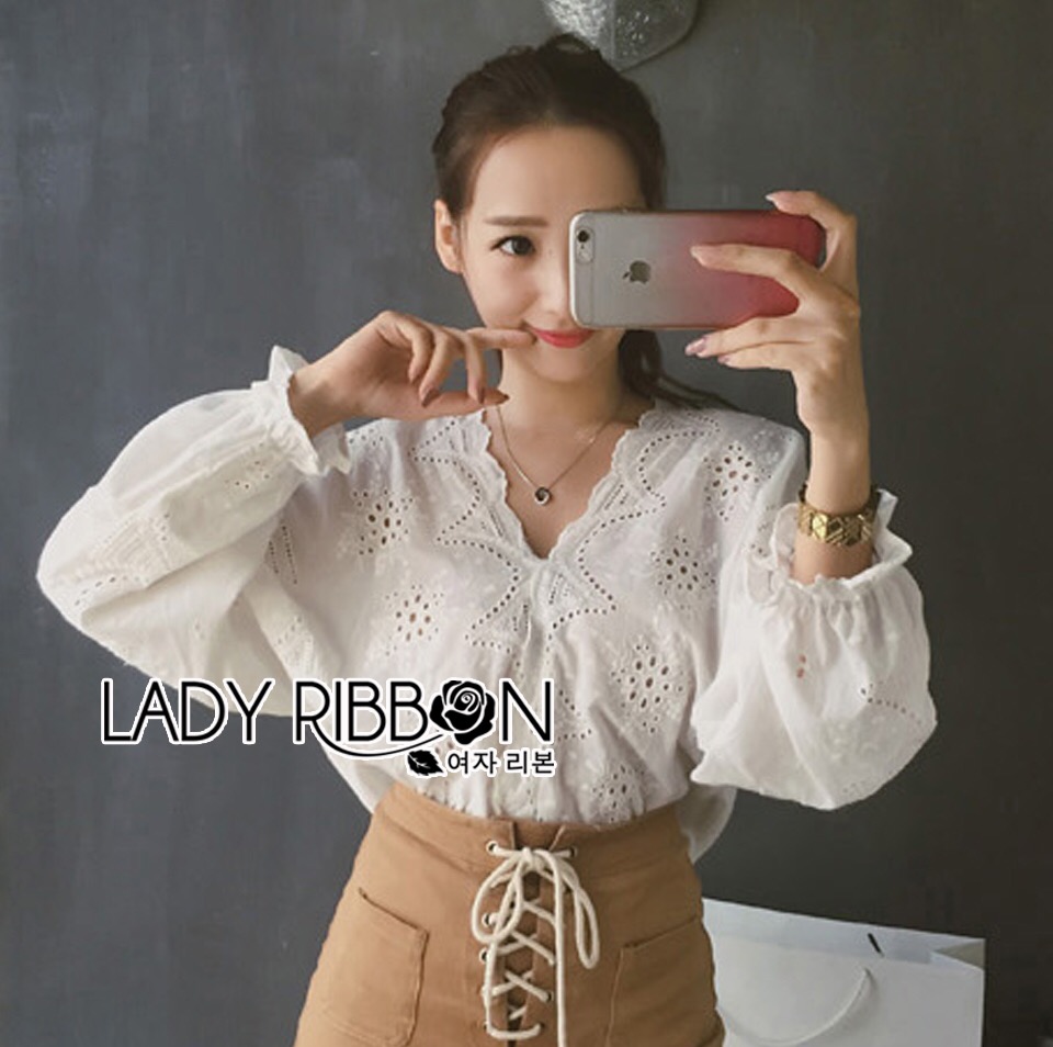 Lady Ribbon เสื้อผ้า 🎀 Lady Ribbon's Made 🎀 Lady Laurel Embroidered and Laser-Cut Cotton Cropped Top in White