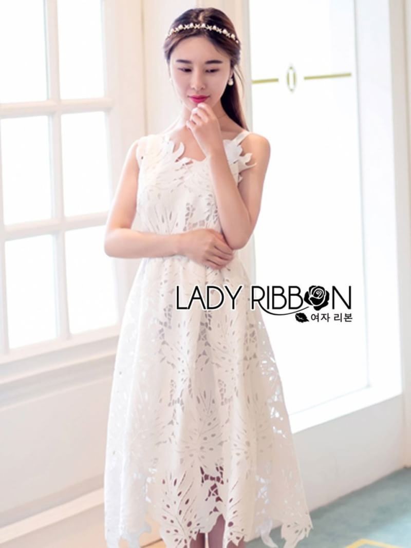 Lace Dress เดรสสายเดี่ยวยาวผ้าลูกไม้คอตตอน