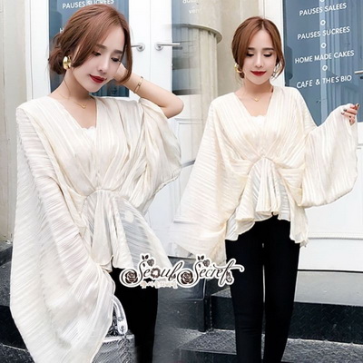 เสื้อดีเทลทรงปีกค้างคาว เนื้อผ้าชีฟองโปร่งทั้งตัว