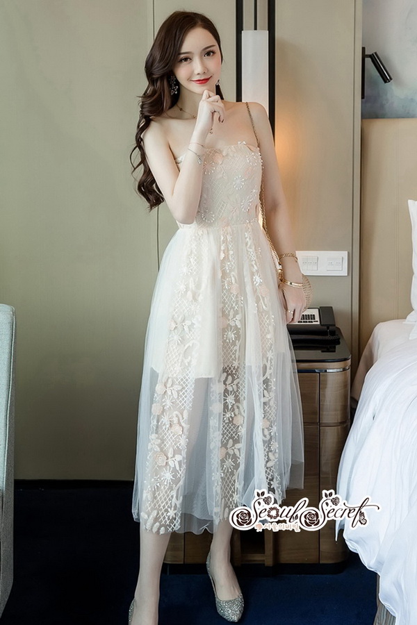 เดรสเนื้อผ้าทรูเลตาข่ายสีครีมด้านนอก