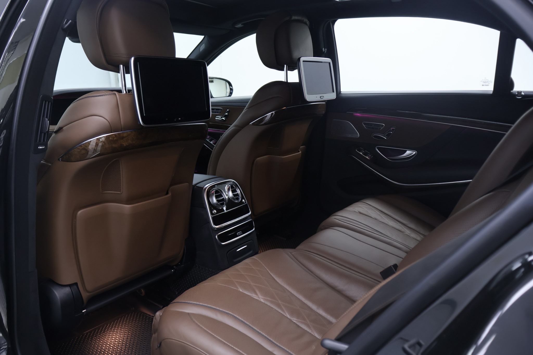 จองแล้ว S500e AMG Premium W222