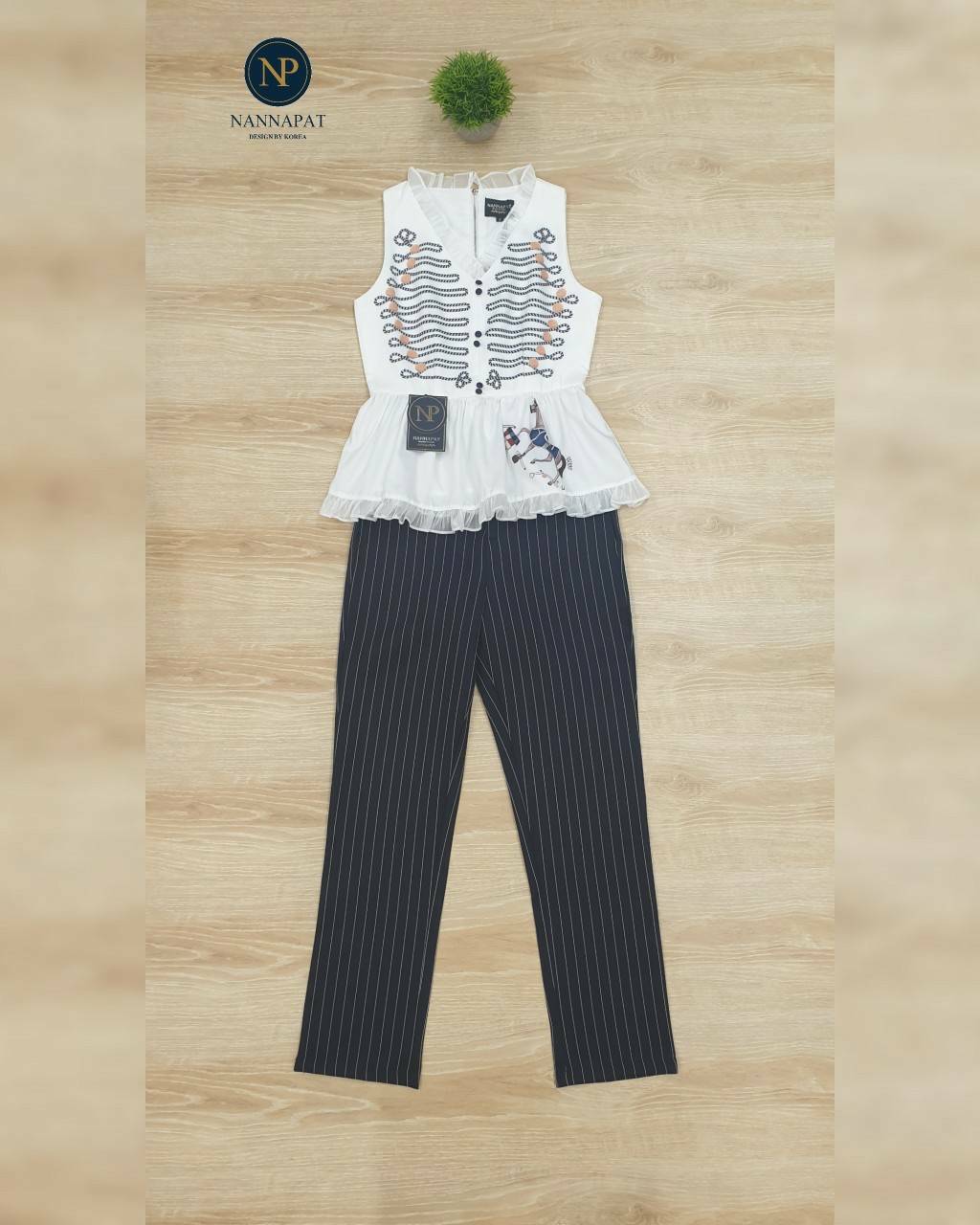 เสื้อซิปหลังกางเกงลายเส้น