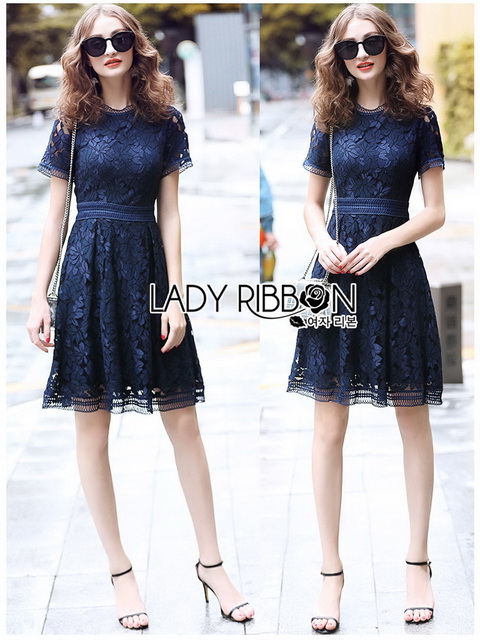 Lace Dress เดรสผ้าลูกไม้สีน้ำเงินเข้มทรงเบสิก