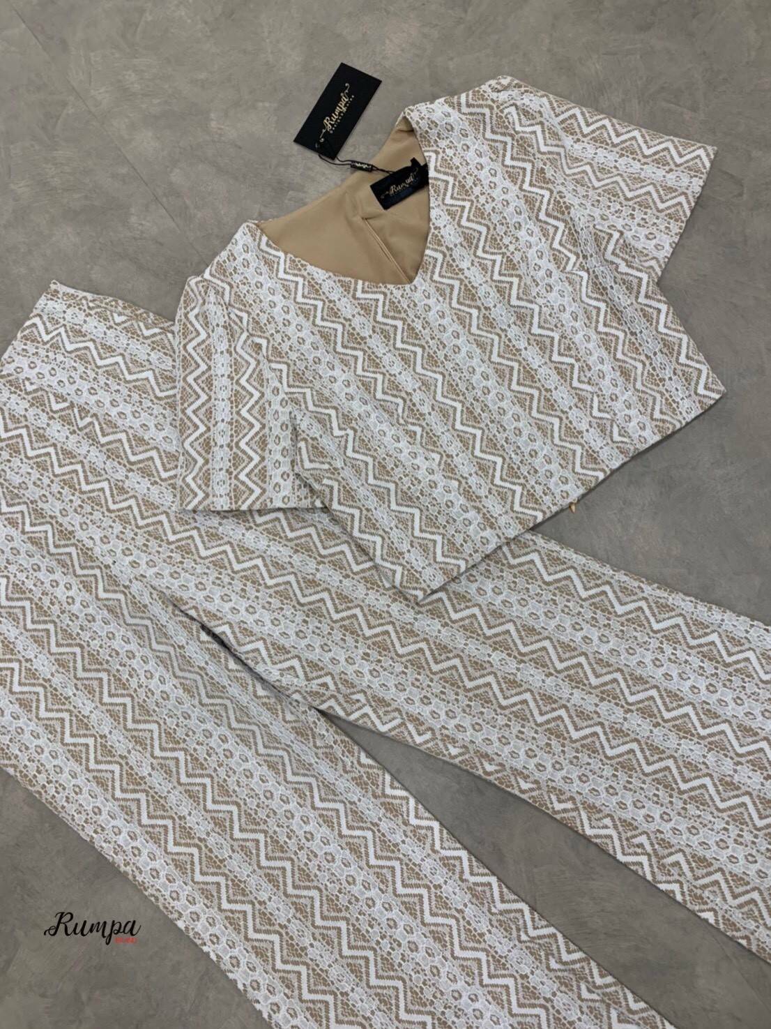 เซทครอปแขนสั้นลายลูกไม้