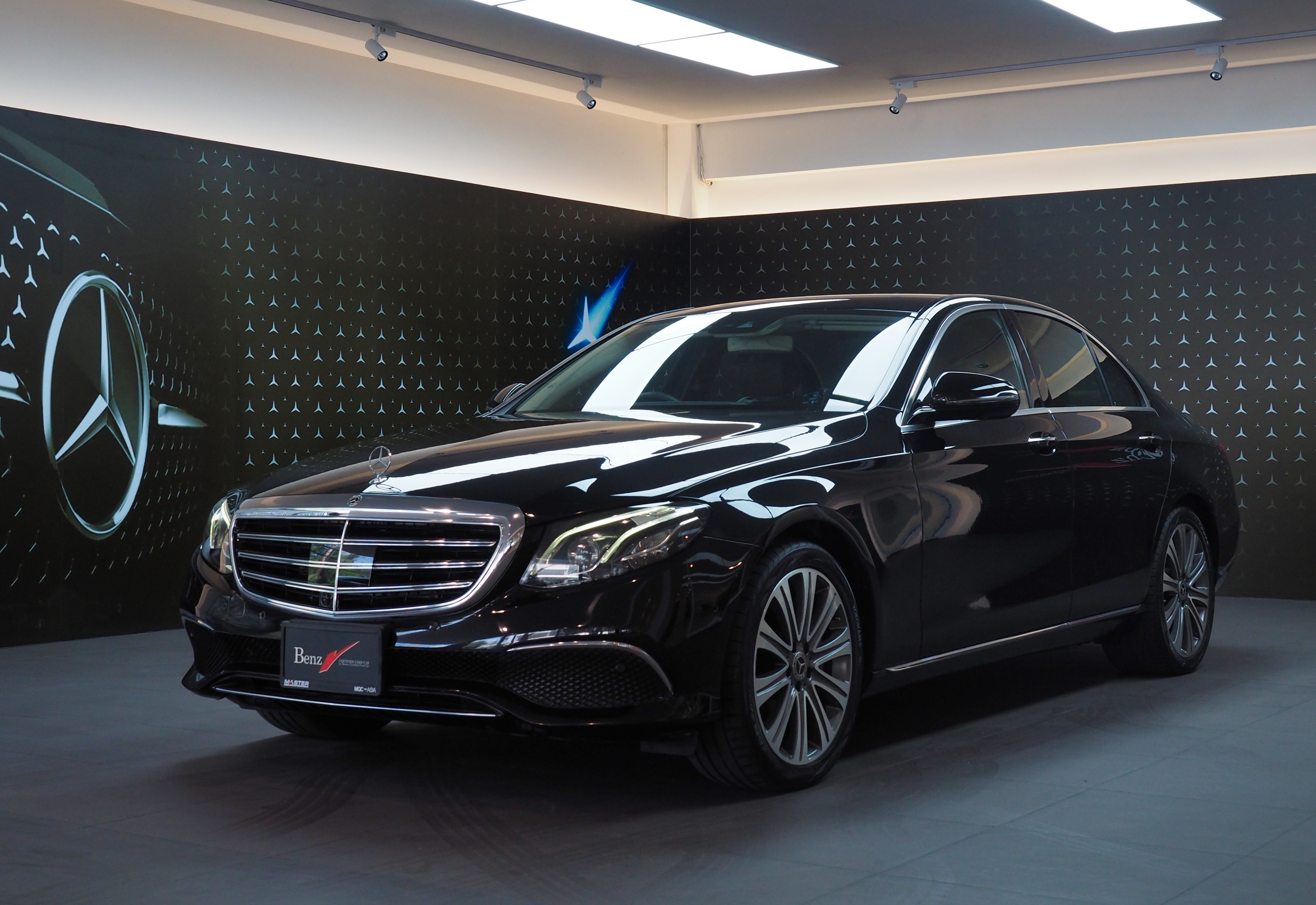 จองแล้ว E350e Exclusive Plug In Hybrid W213