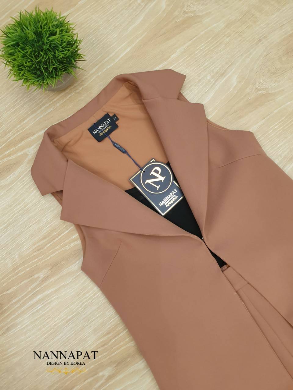 เสื้อคลุมยาวเสื้อยืดสายเดี่ยวกางเกงขาสั้น