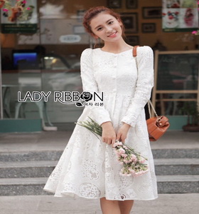 Dress เดรสผ้าลูกไม้สีขาวไสตล์คลาสสิก