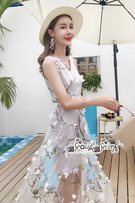 แม็กซี่เดรสสวยหรู ลุคสาวแฟชั่นนิสตร้า