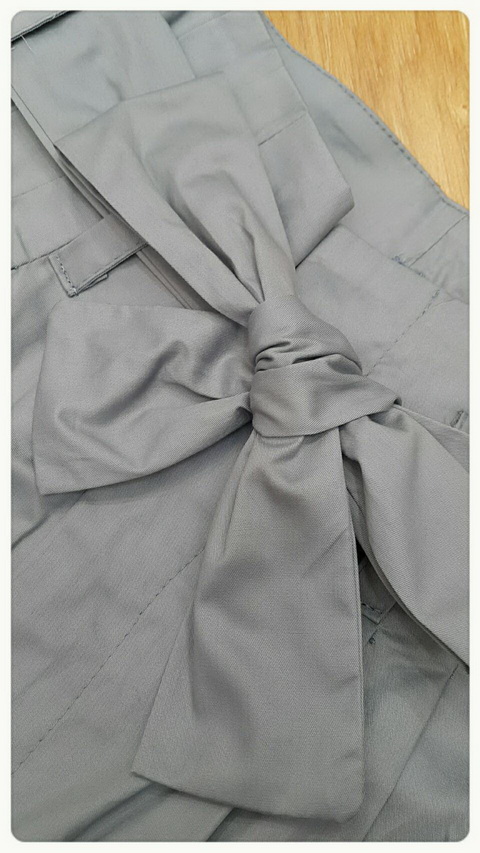 เสื้อกางเกงเสื้อผ้ายืดสีขาวเกงฟ้า