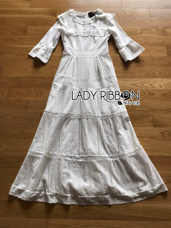 Maxi Dress เดรสยาวผ้าคอตตอนปักและฉลุลายสีขาว