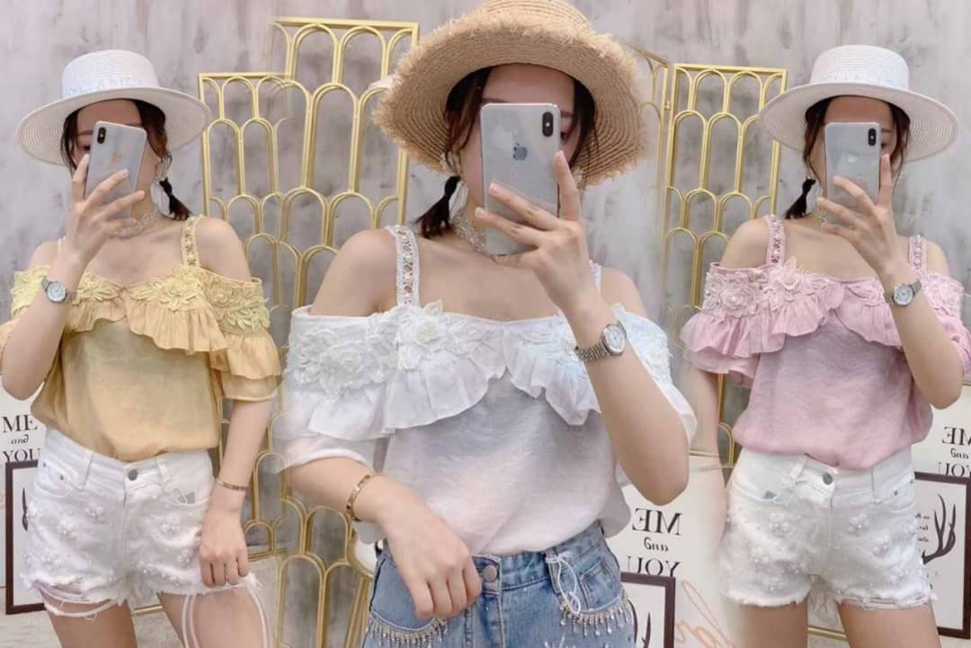 เสื้อเนื้อผ้าเรียบๆ มี3สีโทนสีเหลือง สีชมพู สีขาว