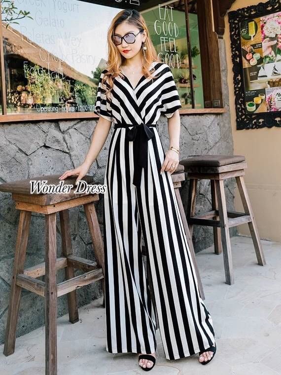 จั๊มสูทลายริ้วงานสวยหรูไม่ซ้ำใคร