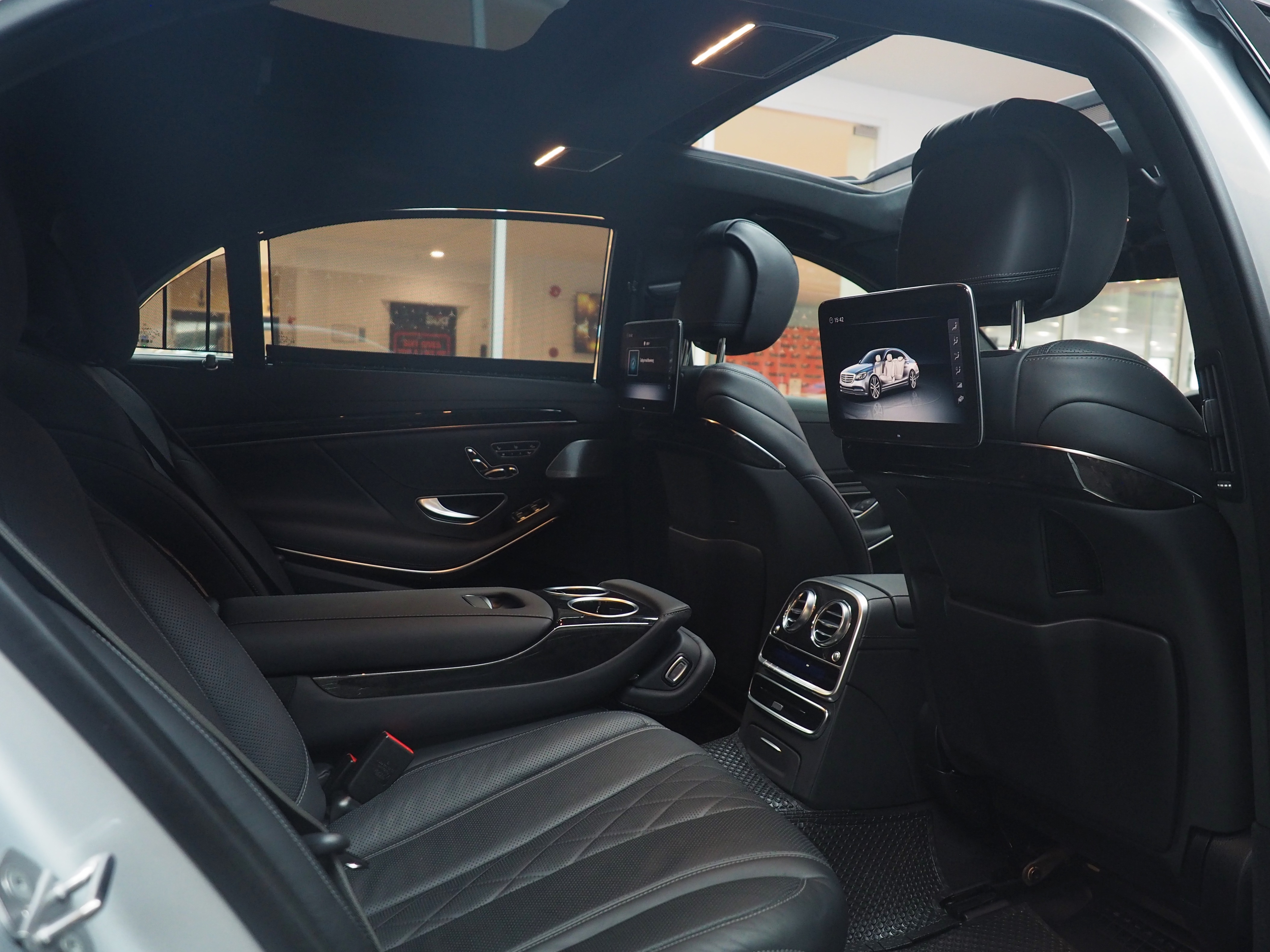 จองแล้ว S350d AMG Premium W222