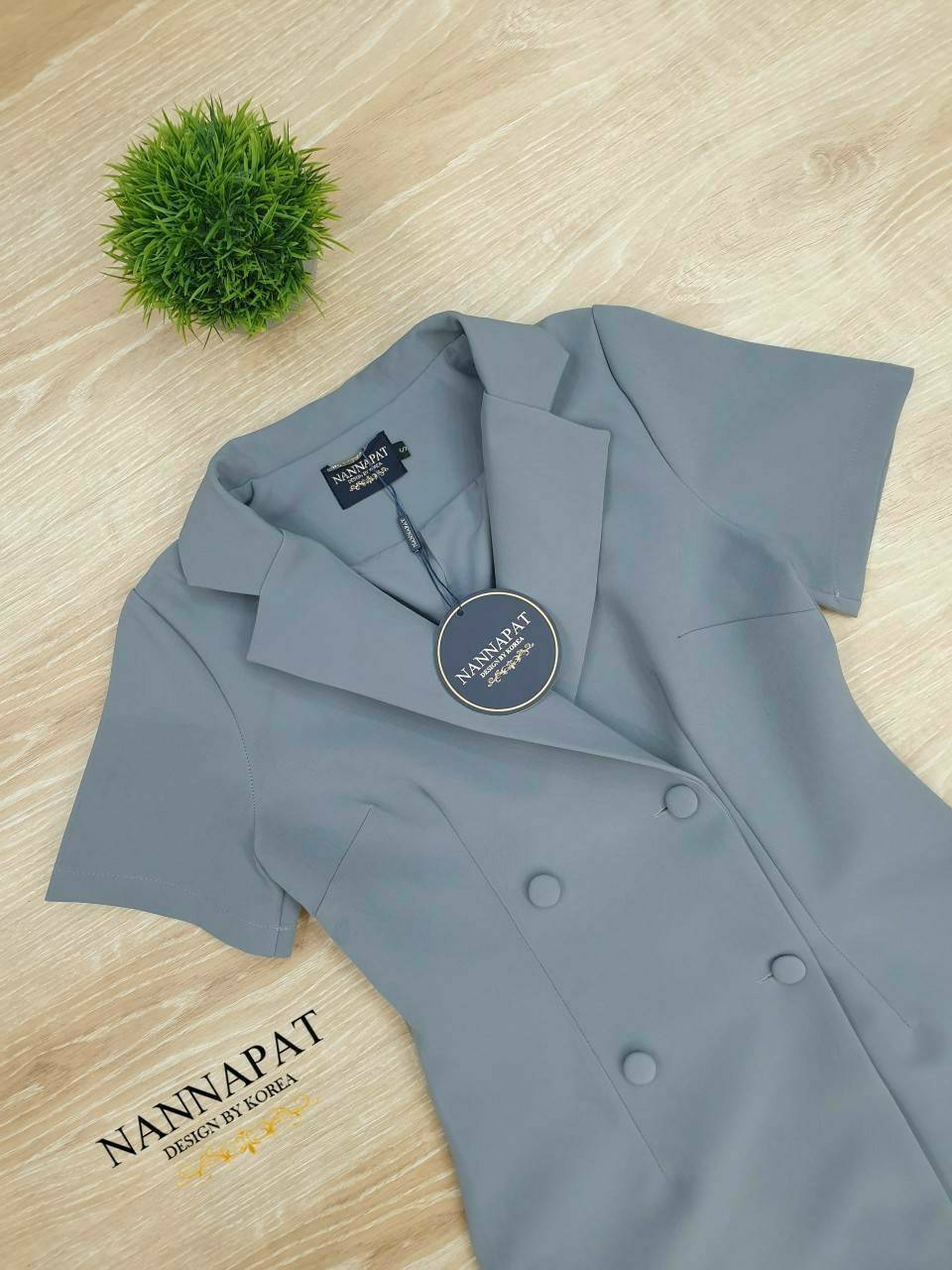 เสื้อกระดุมหน้ากางเกงมีกระเป๋า