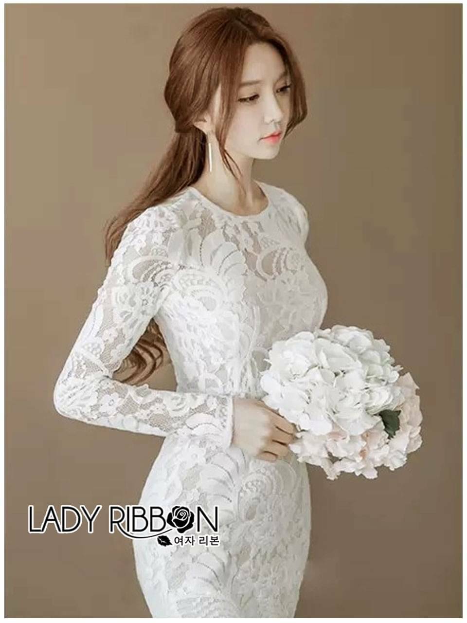 เดรสลูกไม้ลายสวยตัวนี้