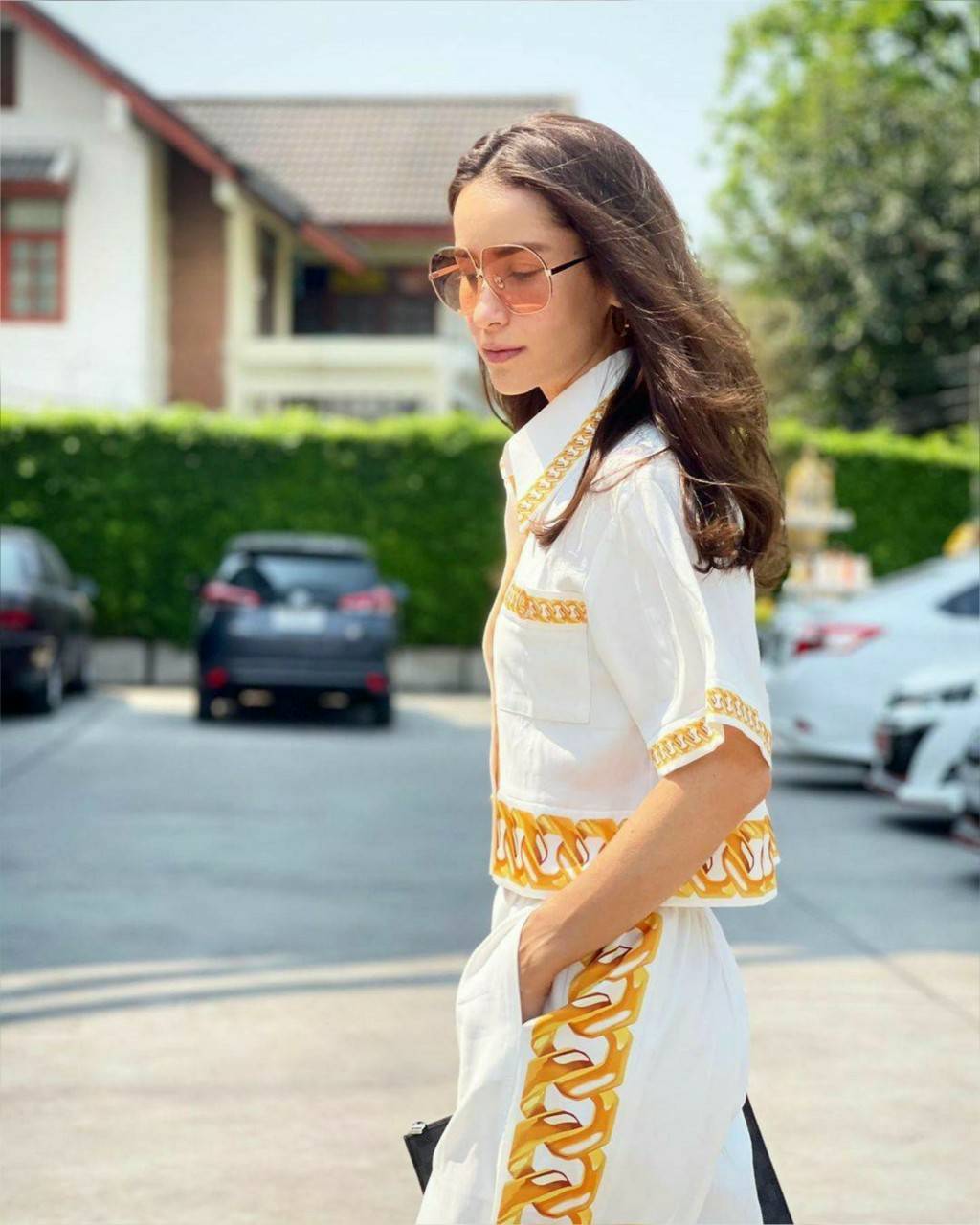 เสื้อกระดุมหน้า มีกระเป๋า กางเกงขาบาน