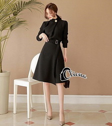 ชุดเดรสคอกลมซิปหลัง