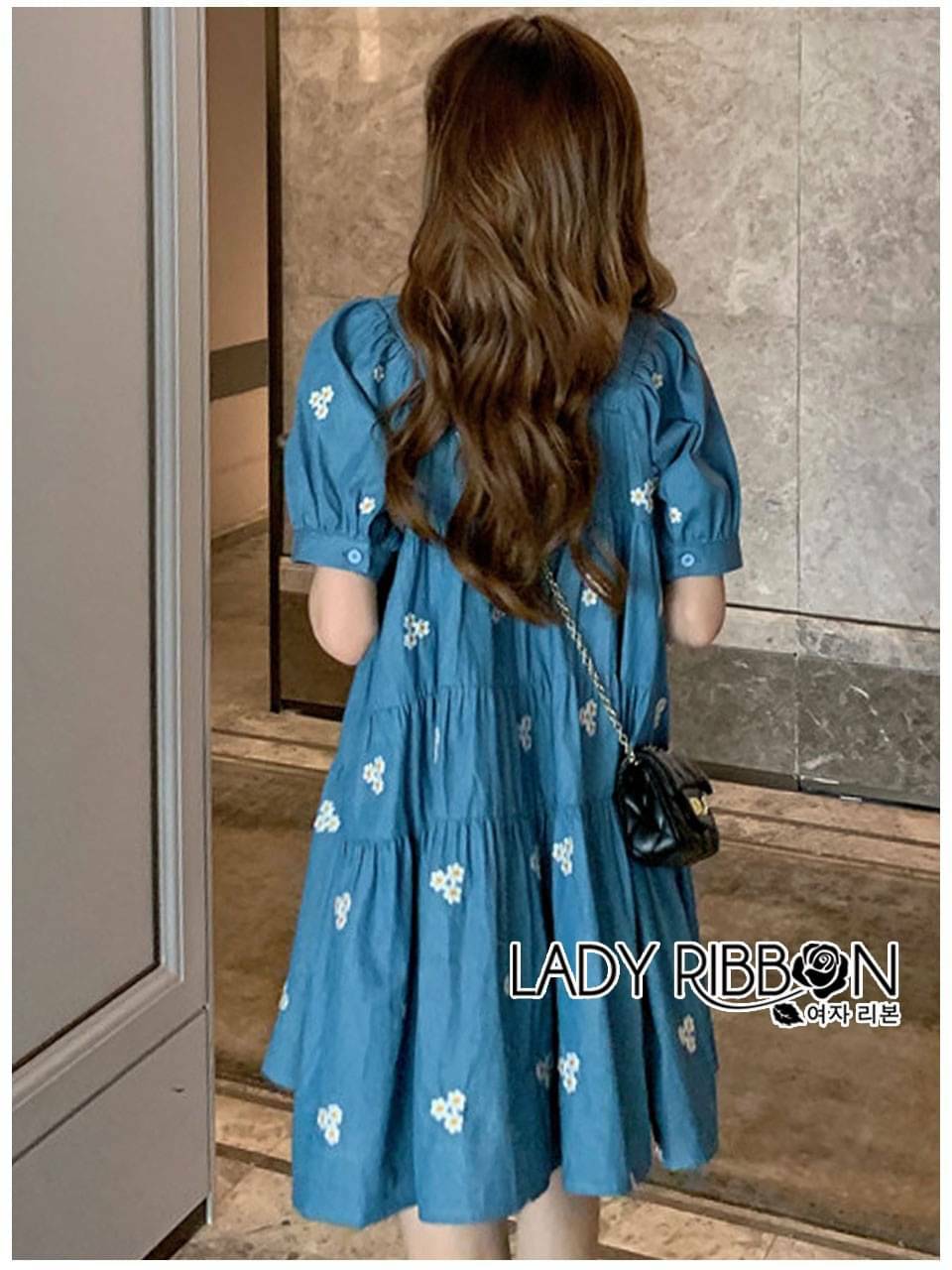 Mini Dress มินิเดรสยีนส์ปักดอกเดซี่