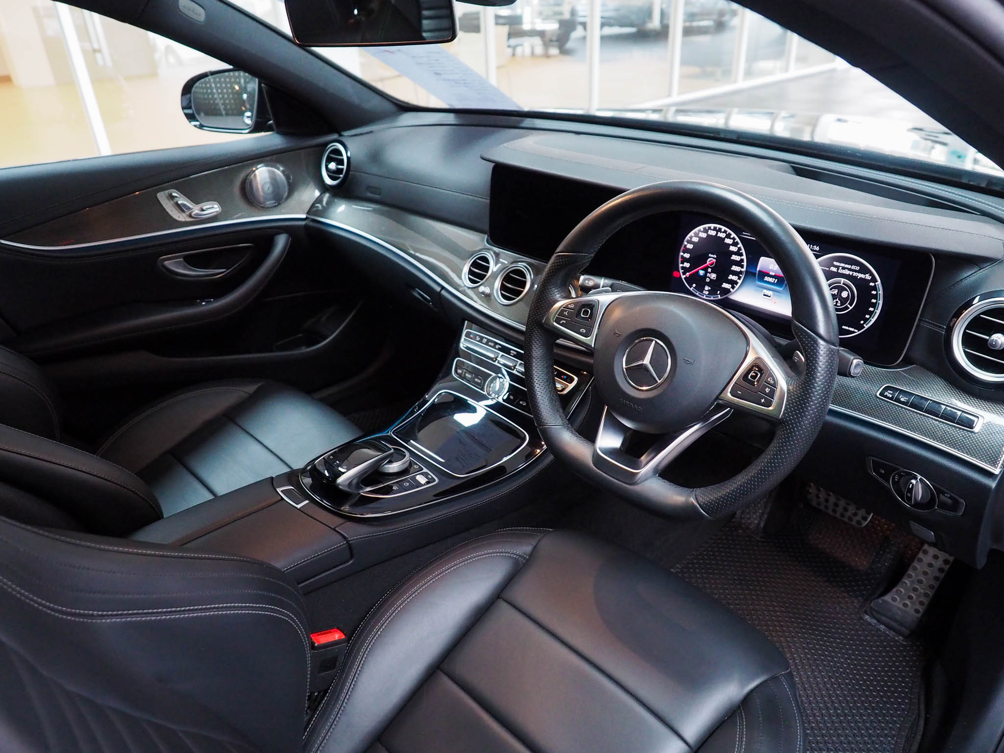 จองแล้ว E350e AMG Plug in Hybrid W213