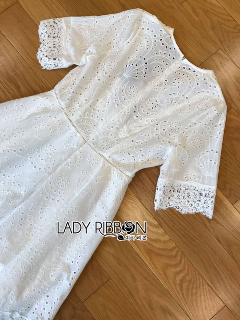 White Cotton Dress เดรสสั้นผ้าคอตตอนสีขาว