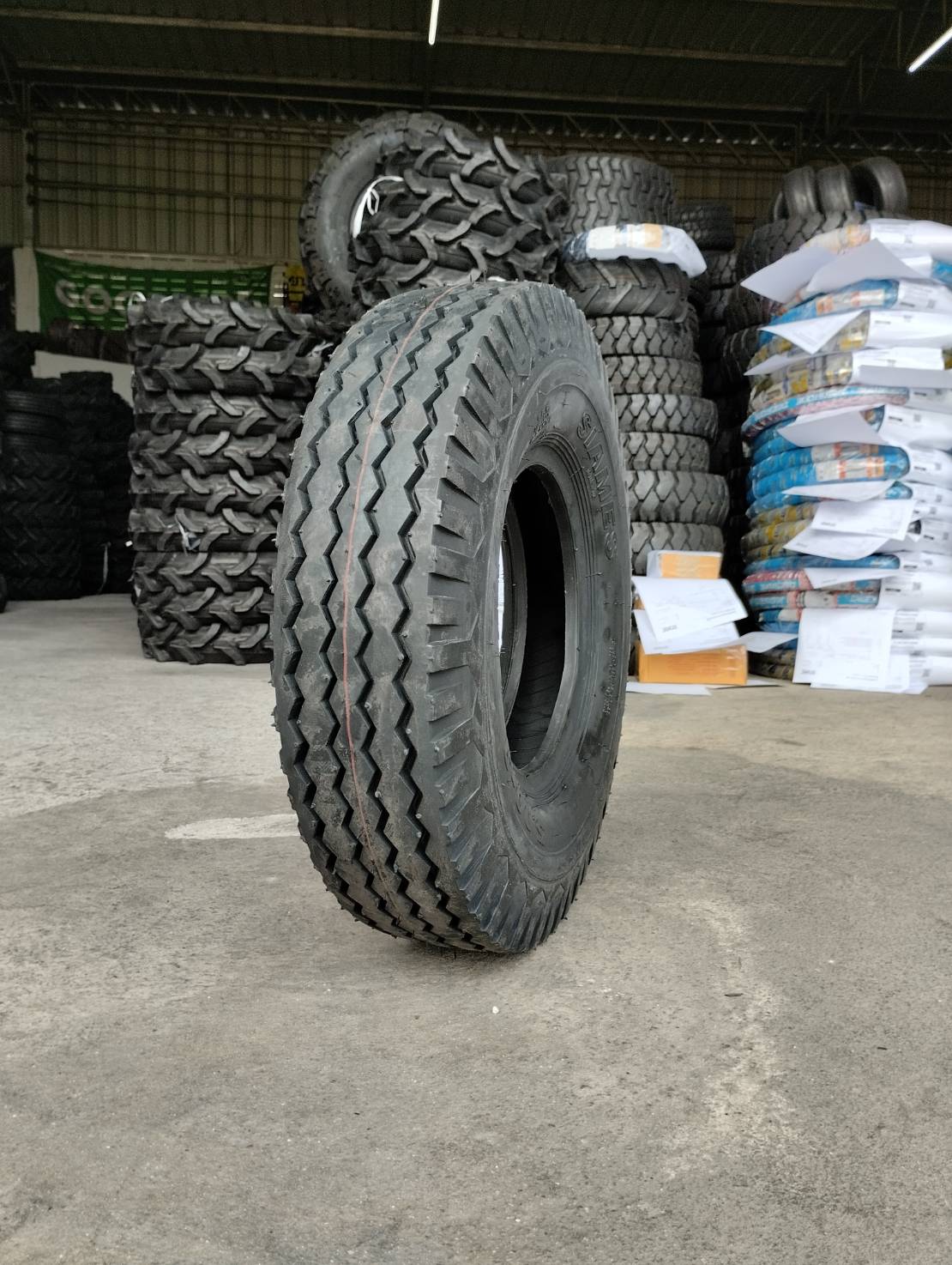 ยางรถลากจูง ขนาด 5.00-9 รุ่น TR709 ยี่ห้อ SIAMES