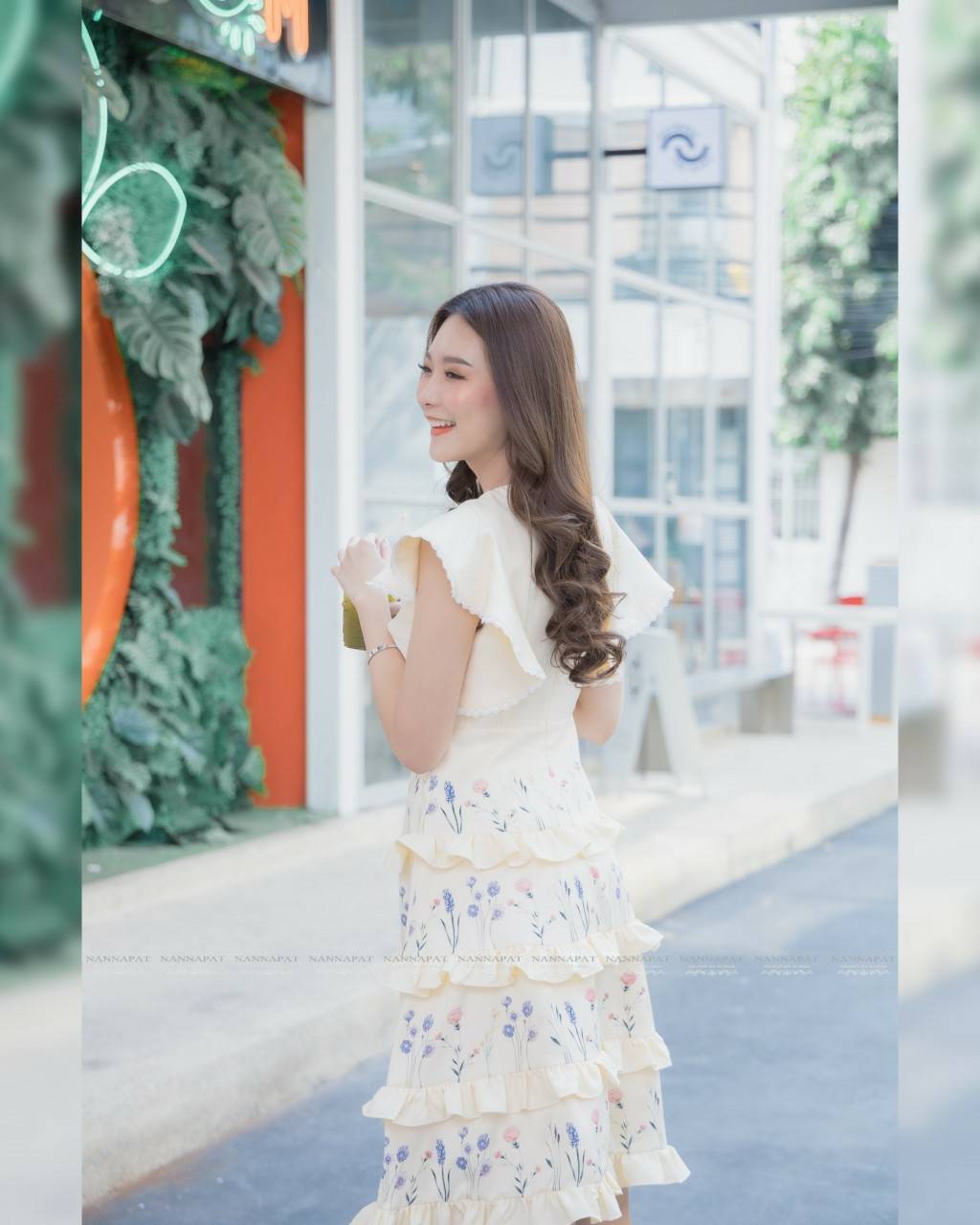 เดรสพิมพ์ลายสีสวยละมุน