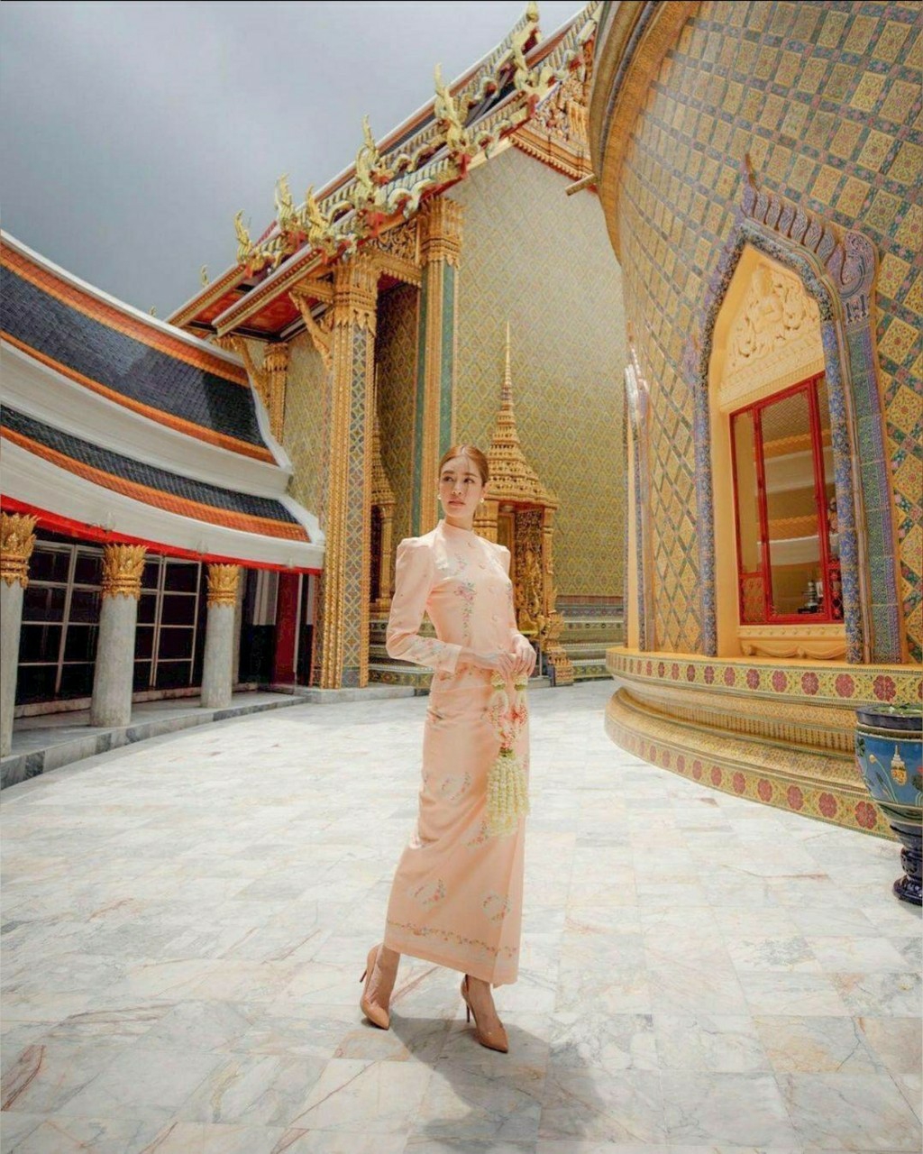 ผ้าสูทเนื้อนิ่มมีซับในทั้งชุด