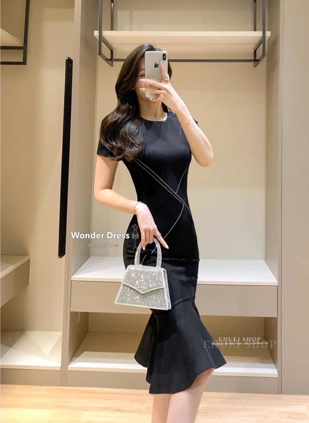 เดรสผ้ายืดเนื้อดีโทนสีพื้นดำ