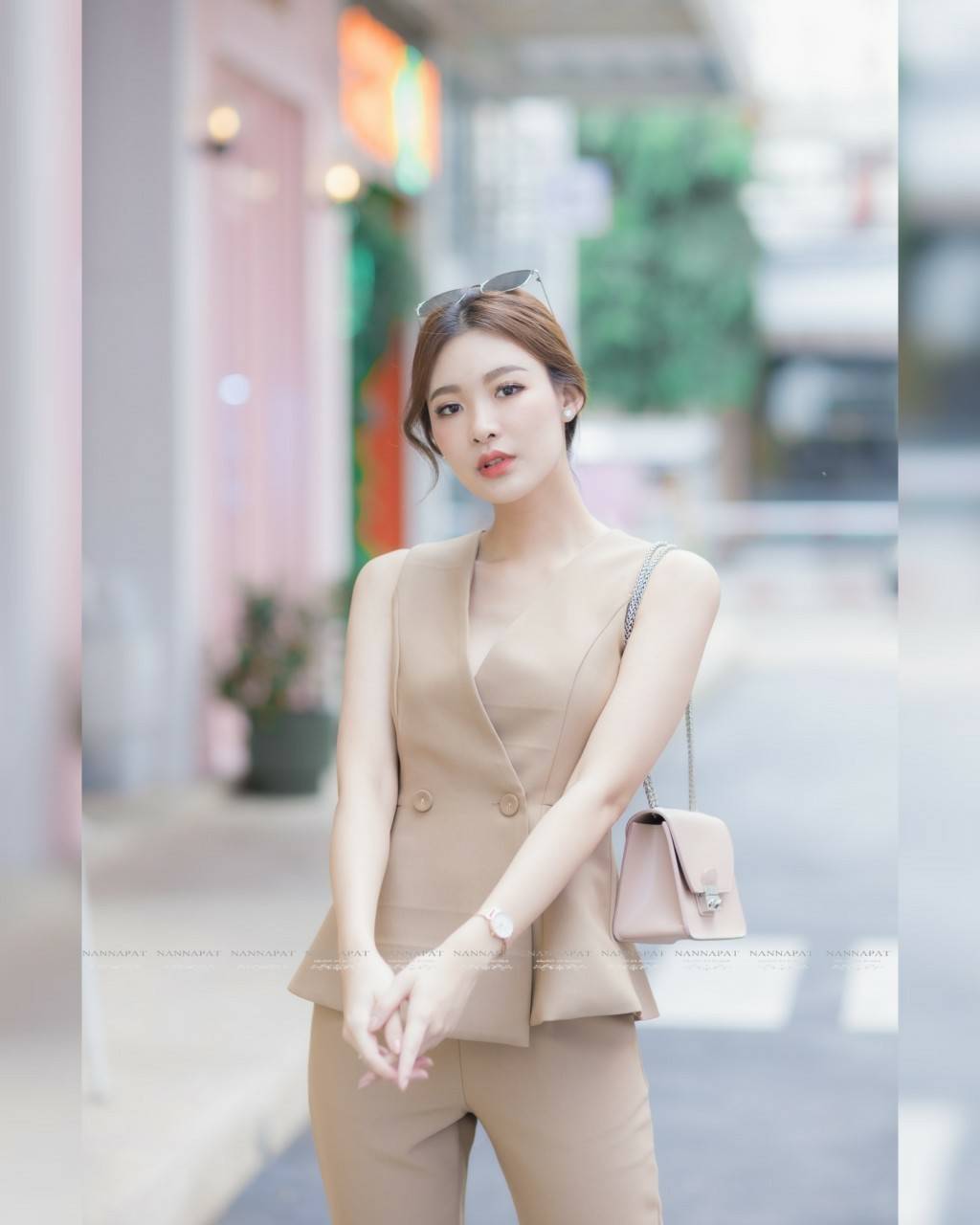 เสื้อแขนกุดกระดุมหน้ากางเกงทรงสวยเป๊ะ