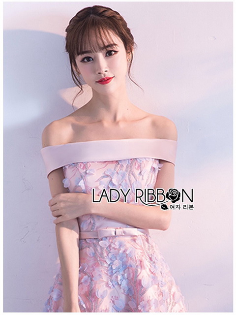 ค็อกเทลเดรสผ้าลูกไม้สีพาสเทลทรงเปิดไหล่