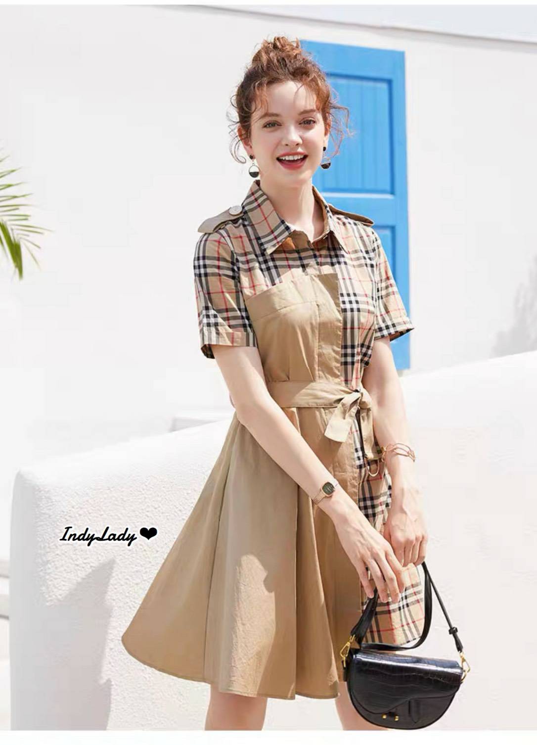 เดรสสั้น burberry คอปกแขนสั้น