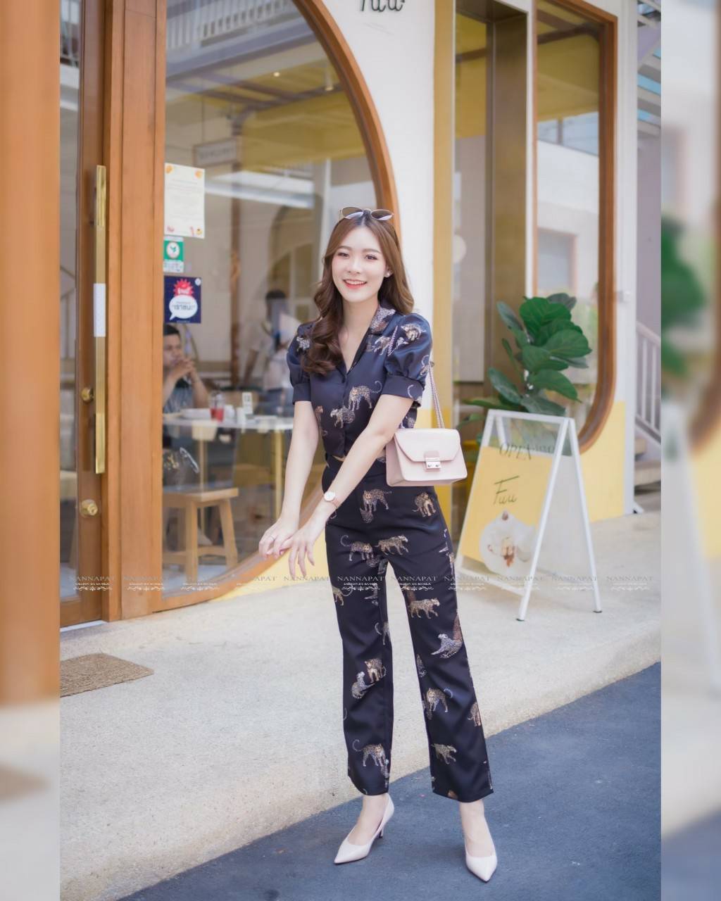 เสื้อกระดุมหน้า กางเกงมีกระเป๋าข้าง