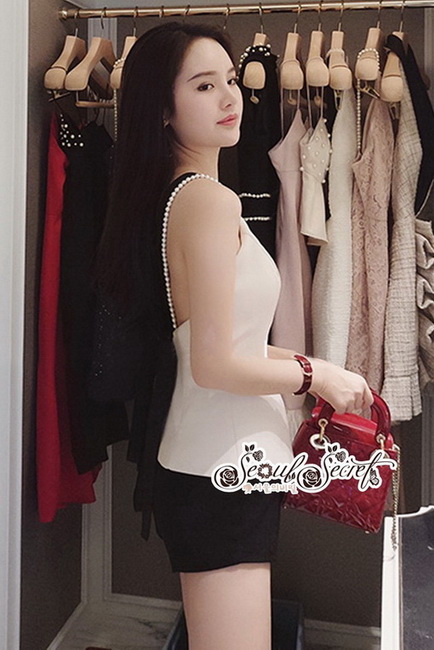 เสื้อทรงเข้ารูปเปิดหลังสวยเซ็กซี่