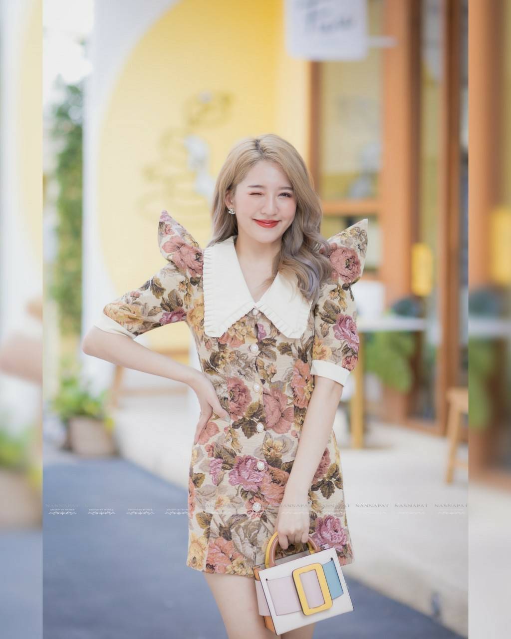 เดรสงานกระดุมหน้า ดีไซน์น่ารัก