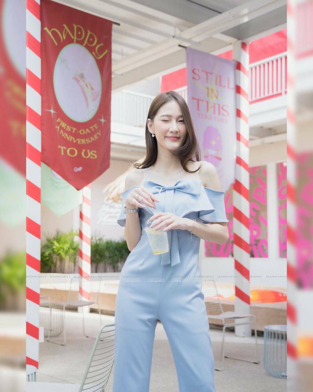 จั้มสูทซิปหลังช่วงไหล่