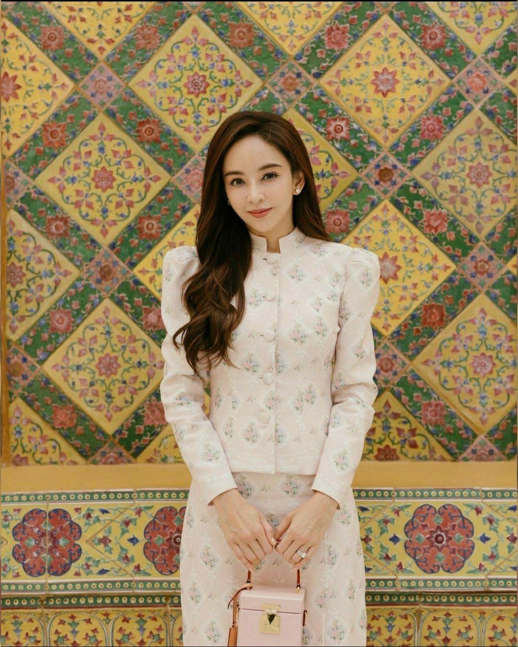 ตัวเสื้อกระดุมหน้า มีฟองน้ำที่ไหล่