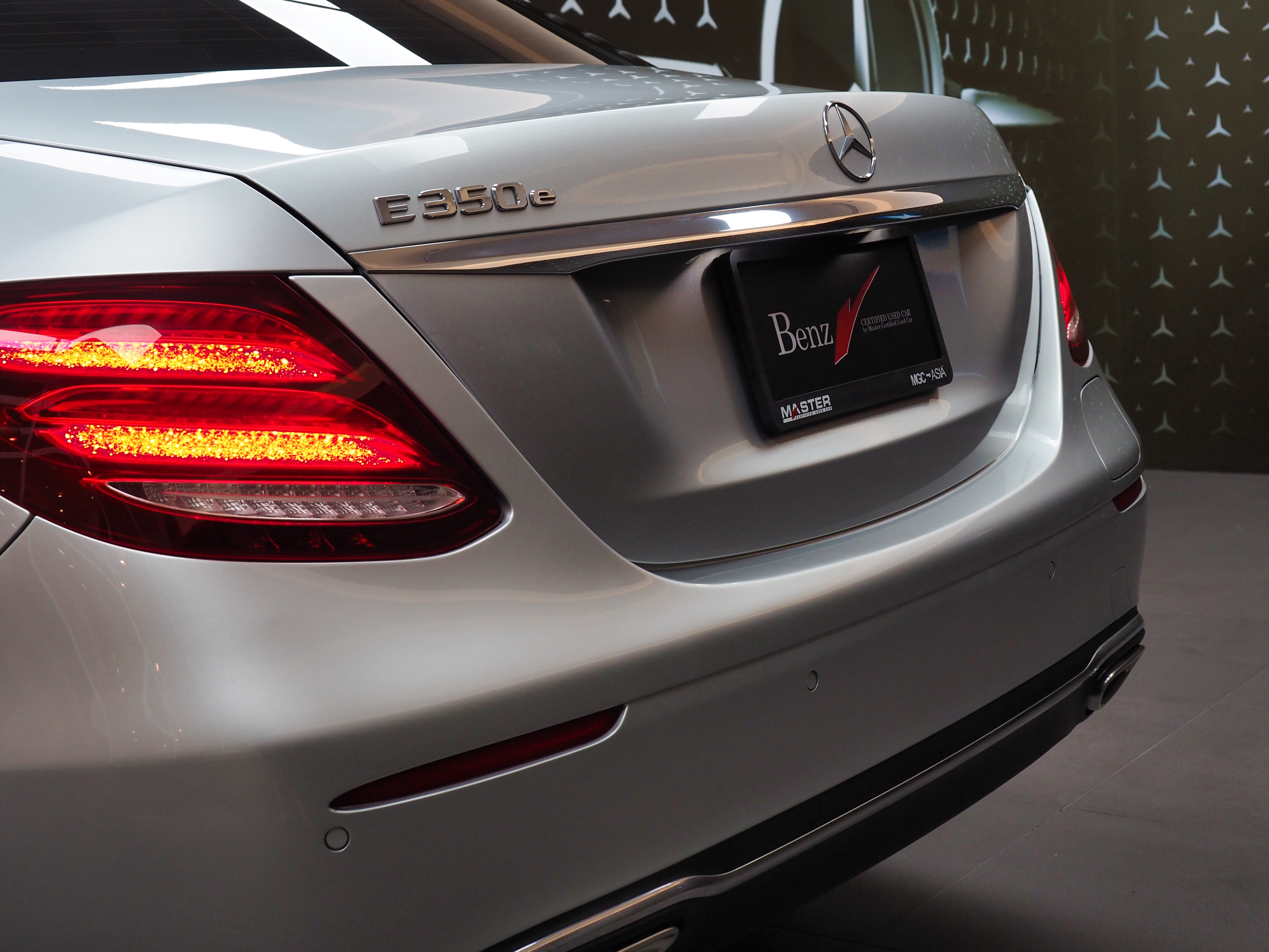 จองแล้ว E350e Avantgarde Plug In Hybrid W213