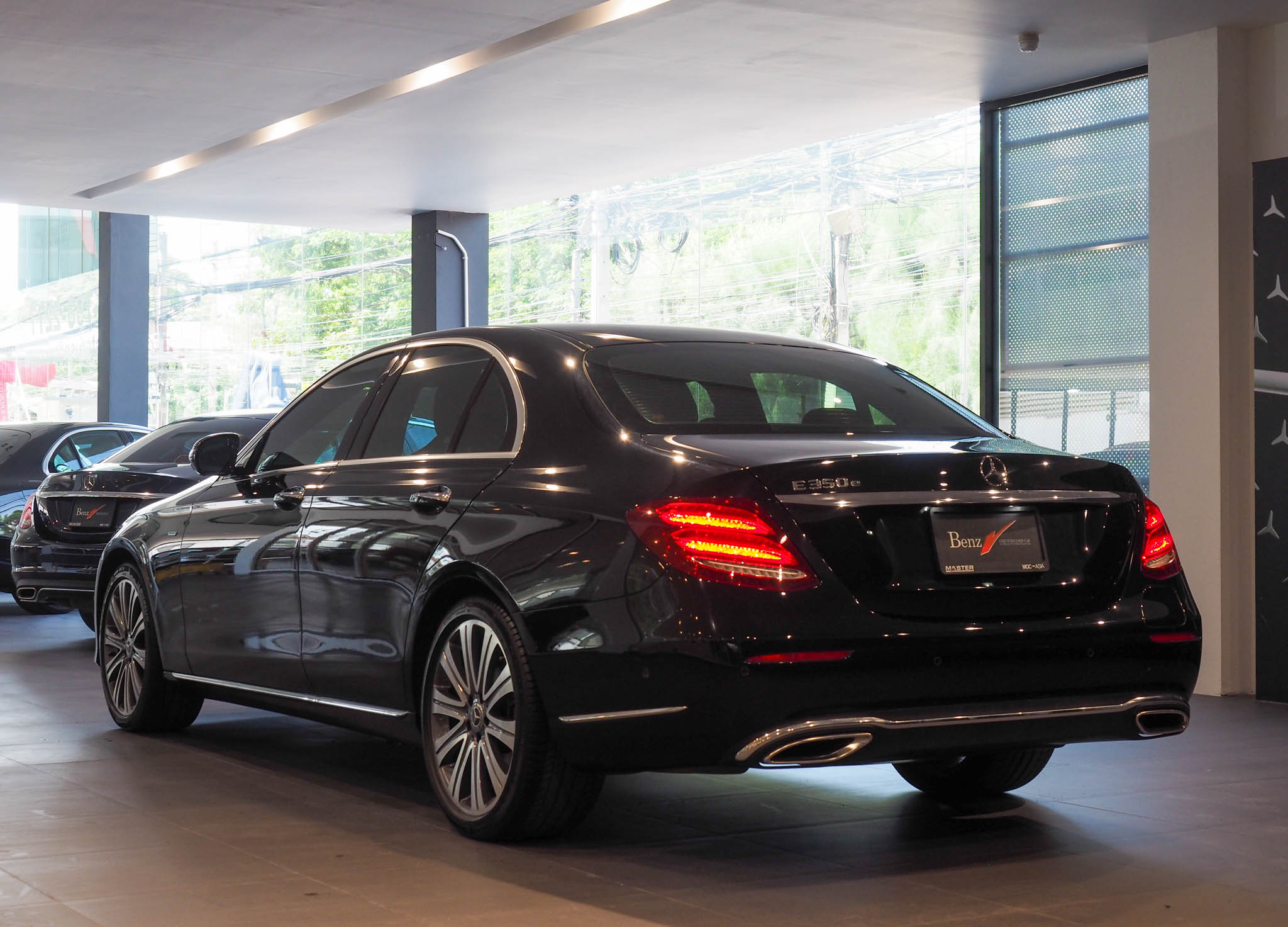 จองแล้ว E350e Exclusive Plug In Hybrid W213