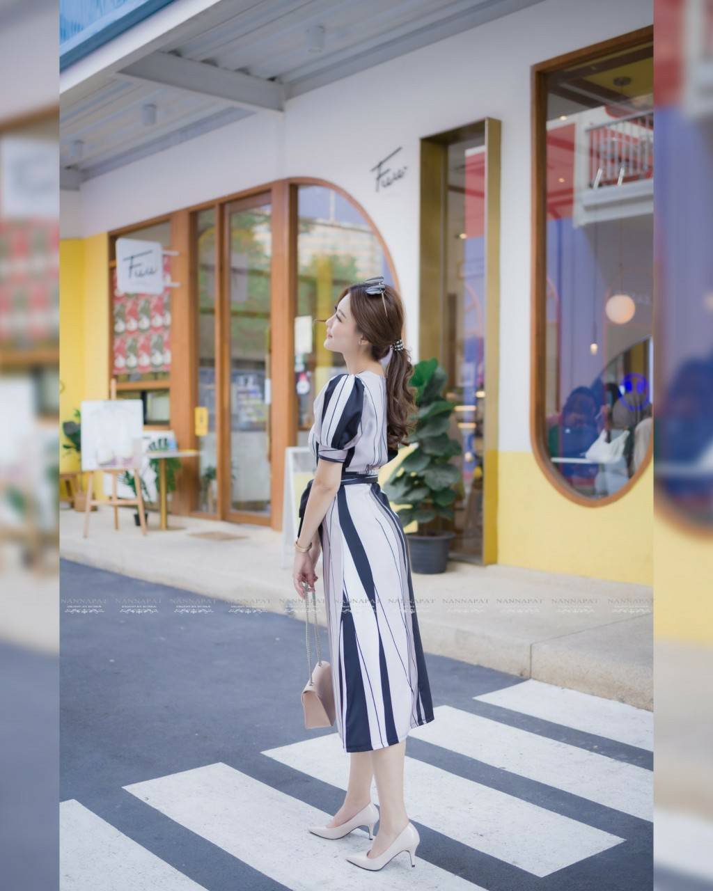 เดรสงานกระดุม เปิดหลังเซ็กซี่เบาๆ