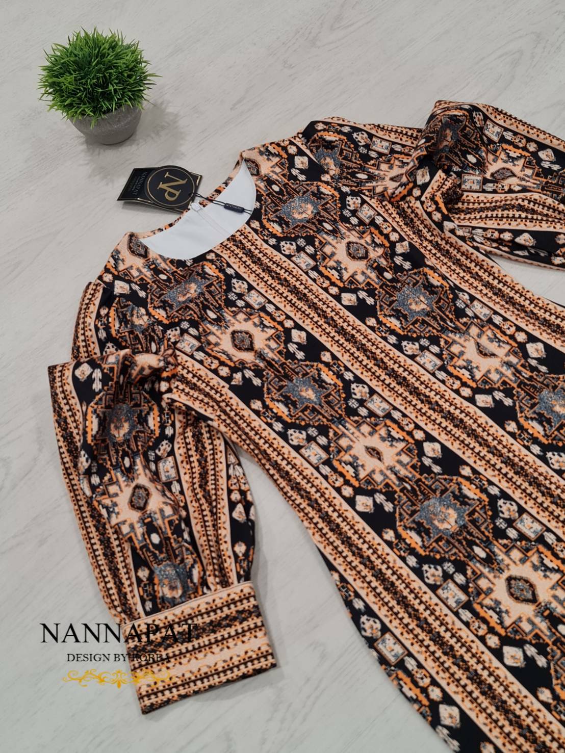 เดรสซับในงานซิปหลังแขนยาวพอง