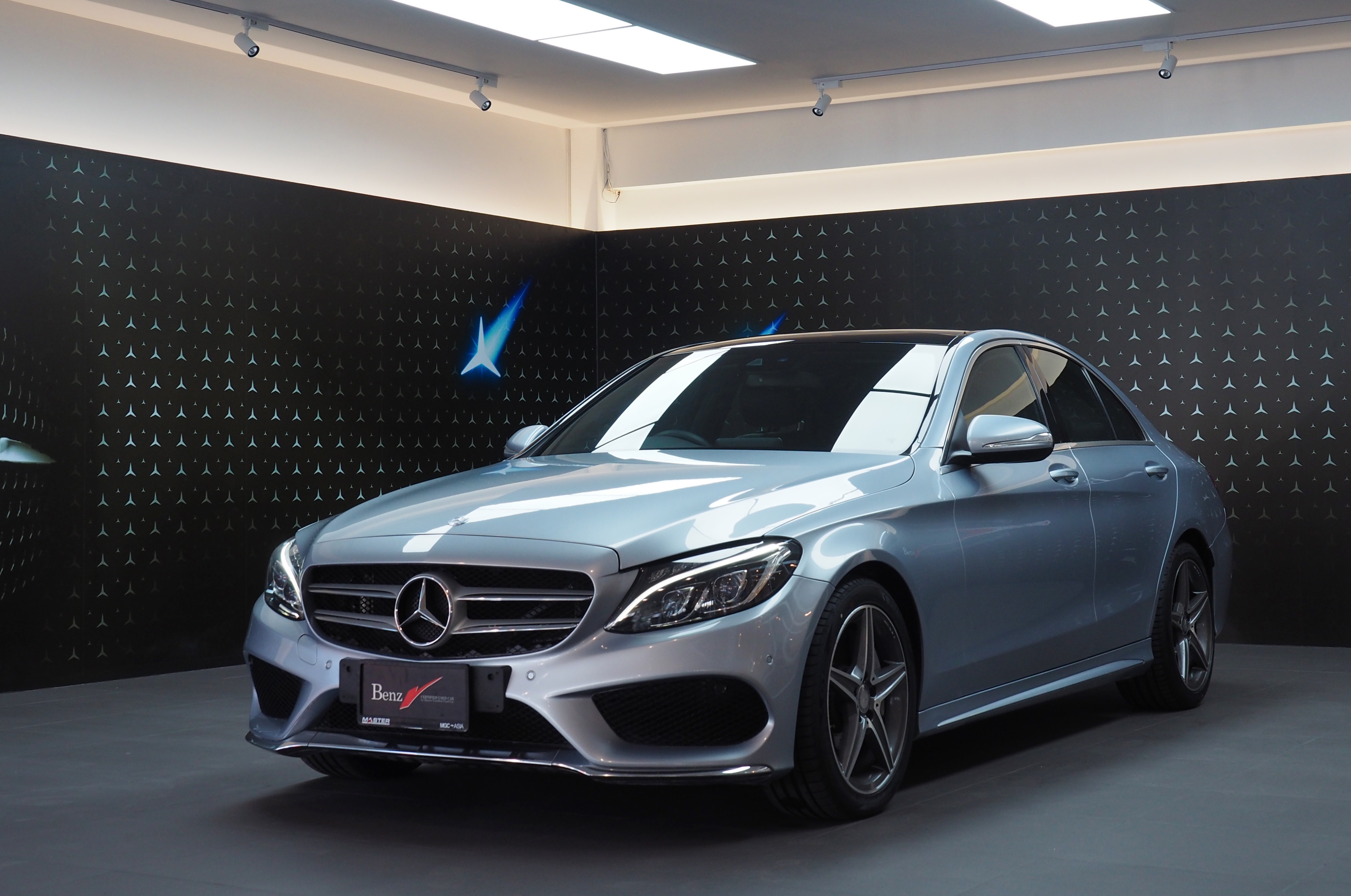 จองแล้ว C300 Bluetec Hybrid AMG W205
