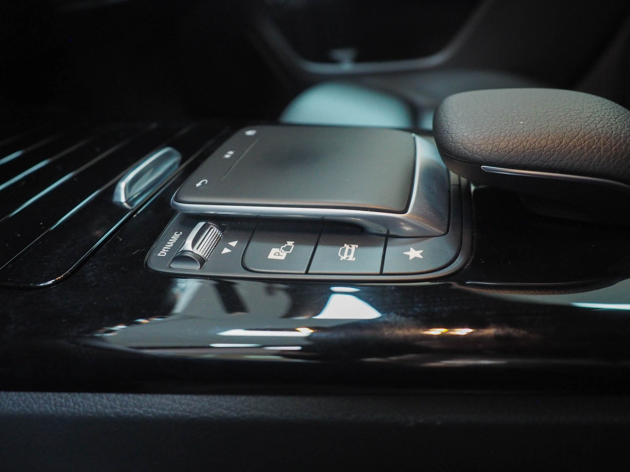 จองแล้ว A200 Progressive W177