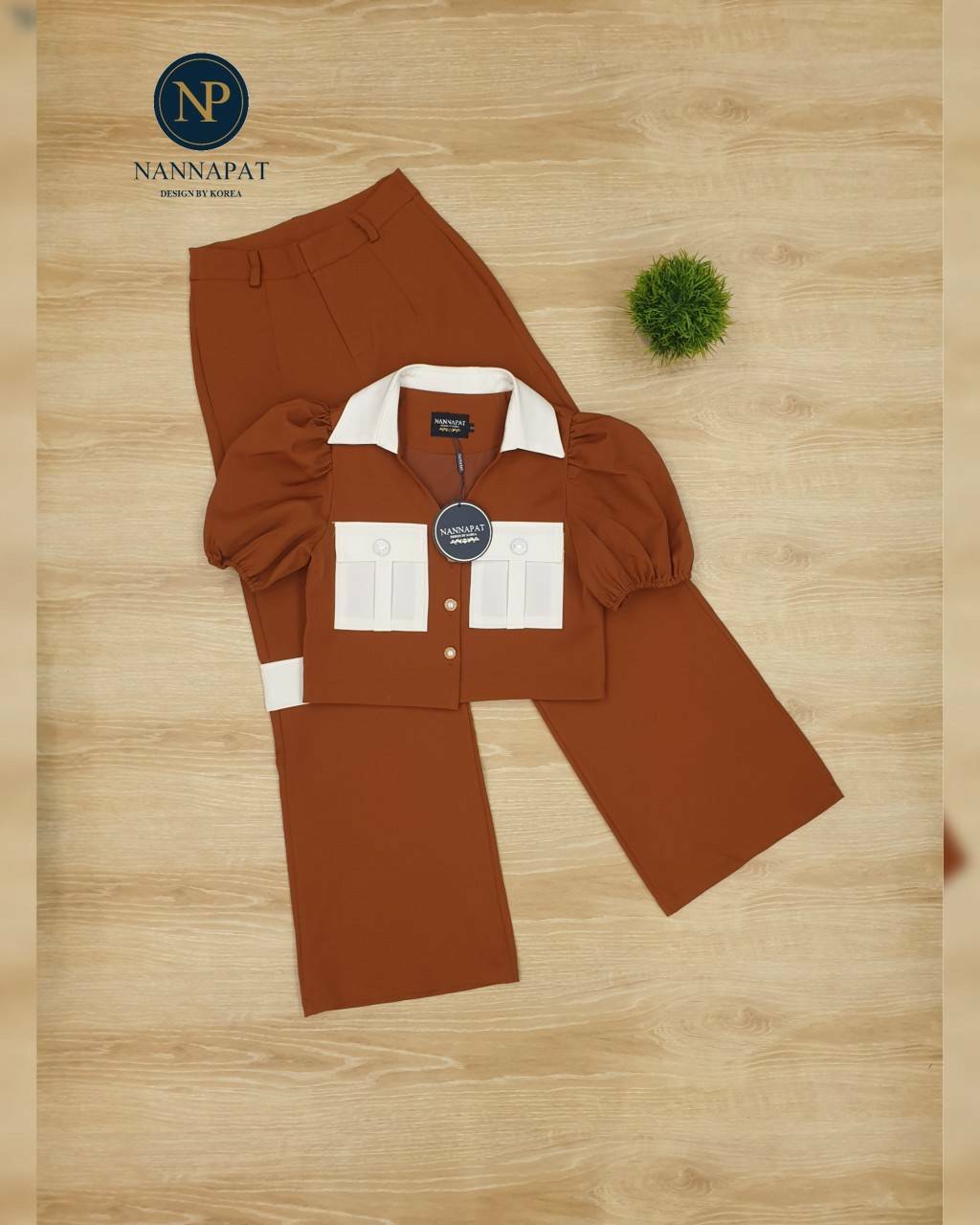 เสื้อคอปกกระดุมหน้าแขนตุ๊กตา