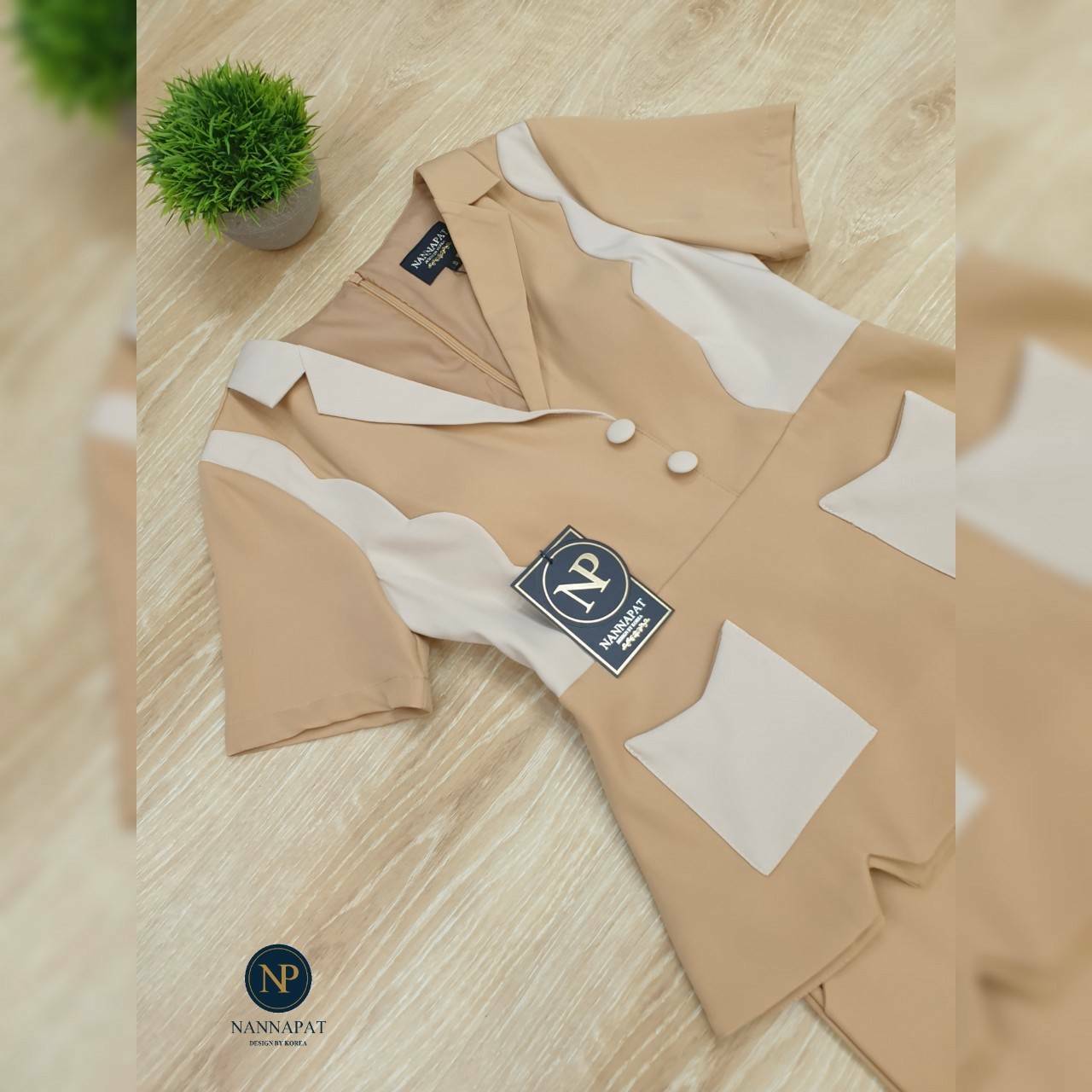 เสื้อซิปหลัง มีฟองน้ำอก